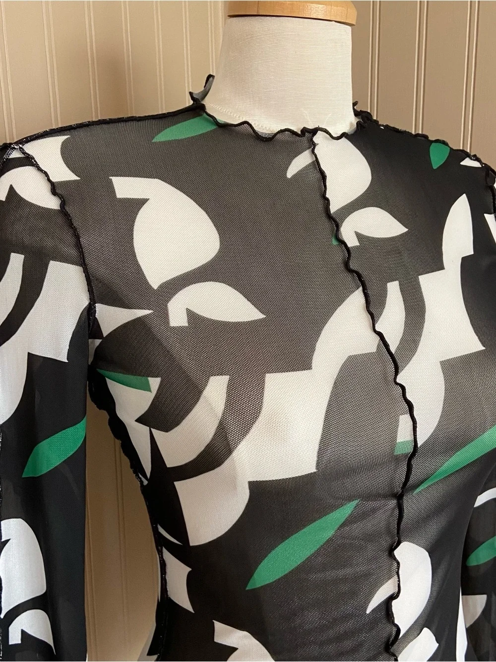 Monki Abstract Print Mesh Long Sleeve Shirt Women’s Size XS-S - Picture 3 of 10